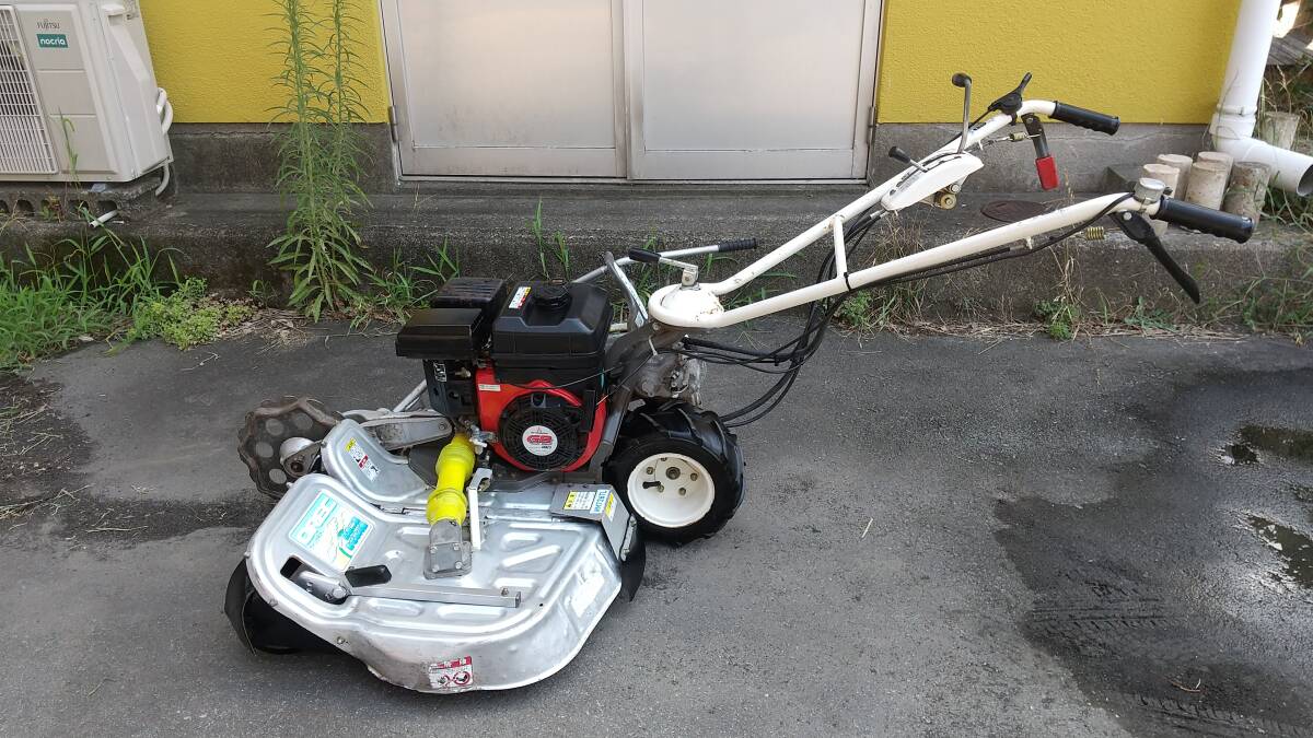 年末在庫セール】自走式草刈機 オーレック 共立 AZC726 ウイングモア
