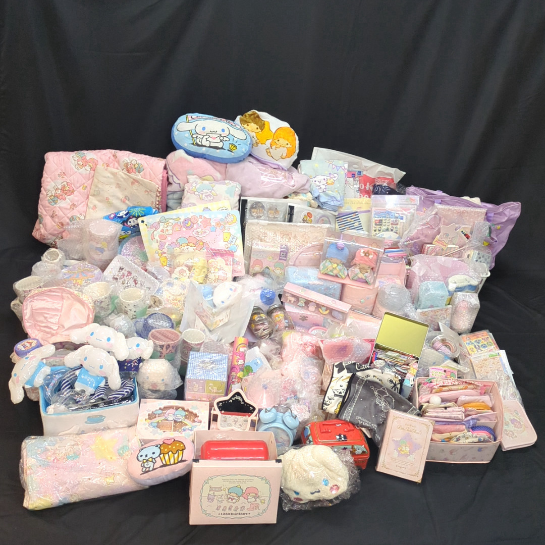新品】【◇限定◇】パフ&ポフ ケープ有 ぬいぐるみ 限定品キキララ