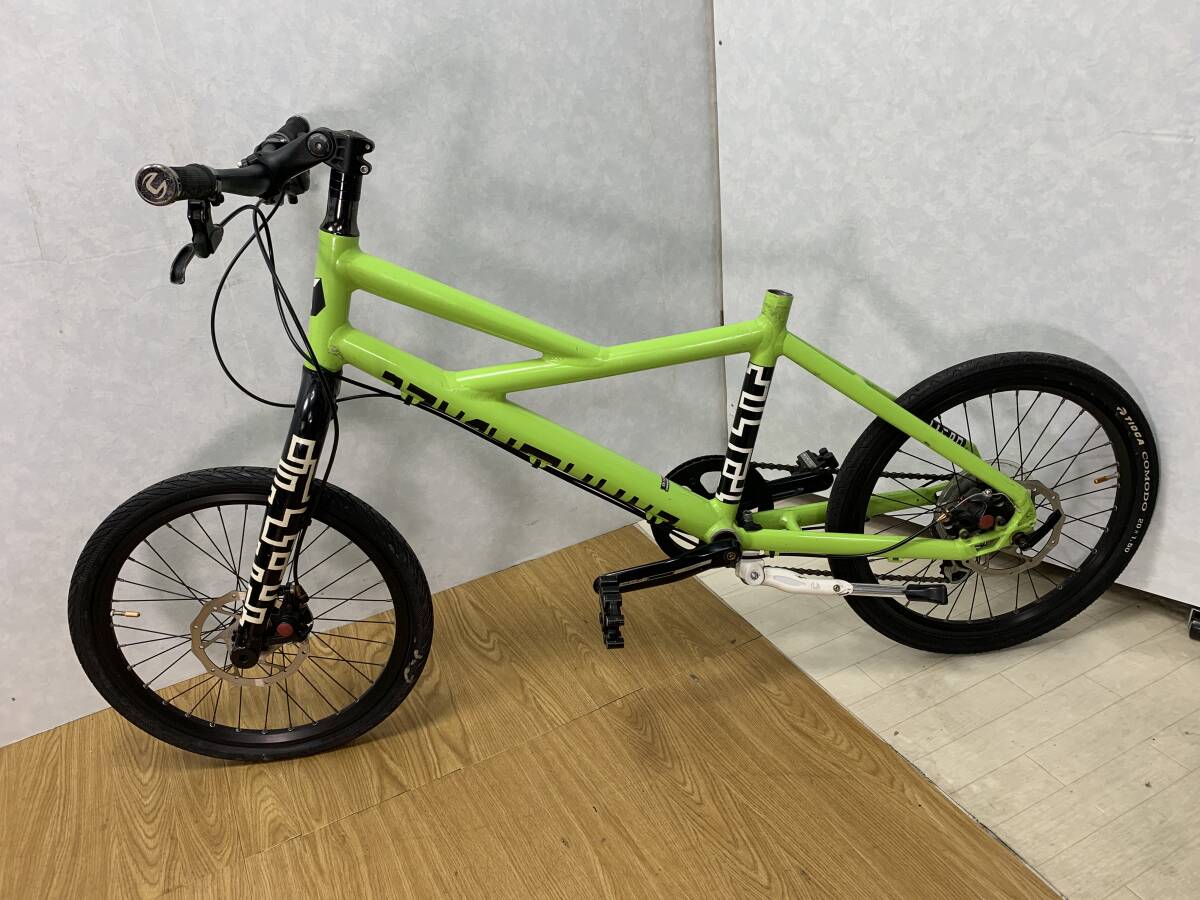 新品】金属製 4連 ブブゼラ レッド/シルバー 赤/銀 チアホーン 4連