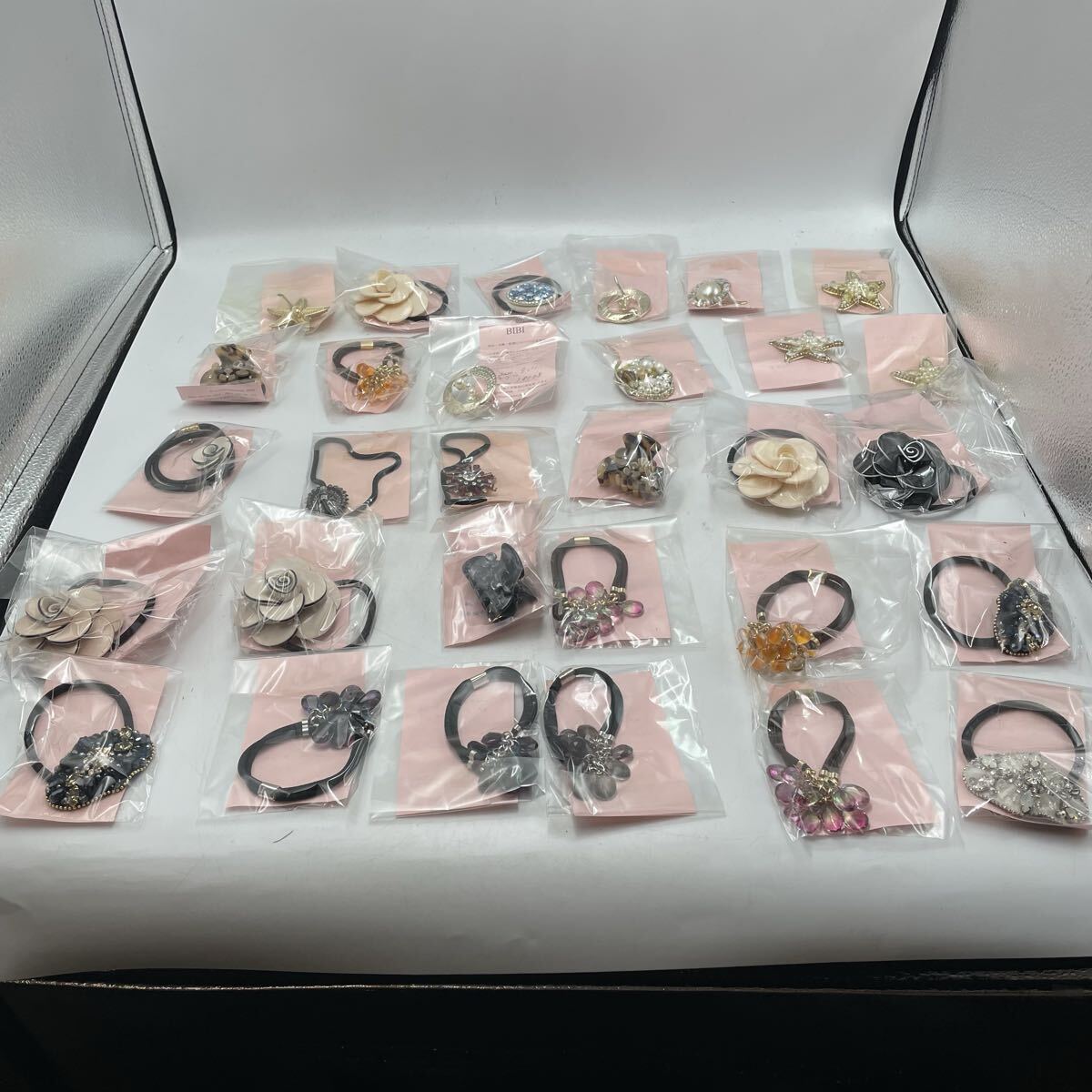 新品】CHANEL シャネル カメリアヘアゴム ノベルティ の落札情報詳細