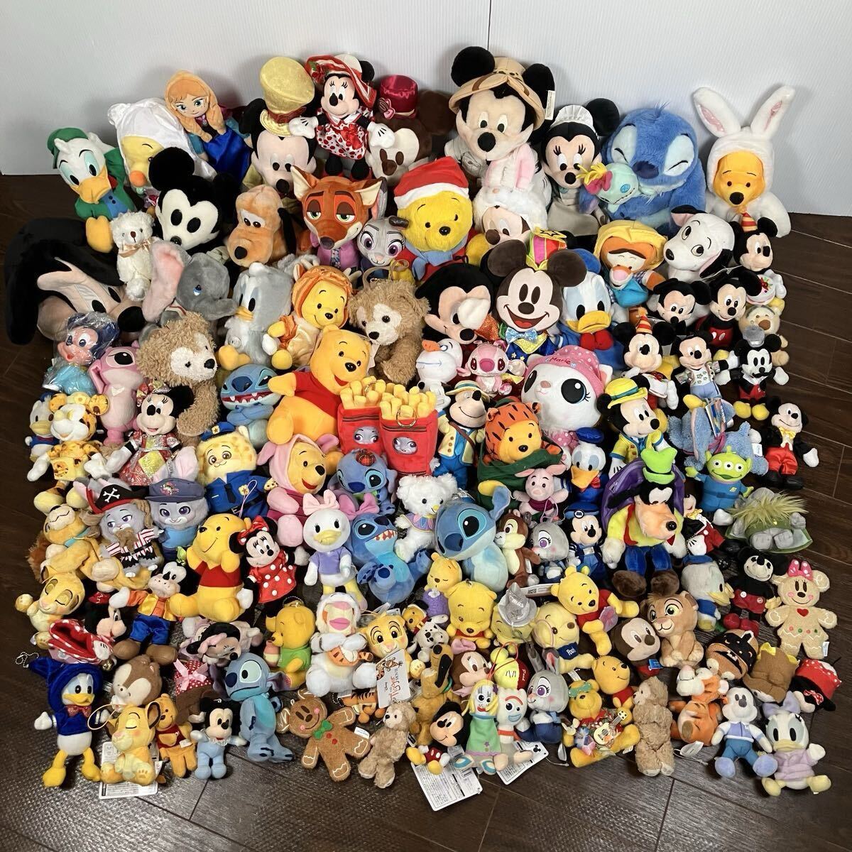 新品】即決☆未使用☆ディズニーストア☆プルート☆ぬいぐるみ☆18