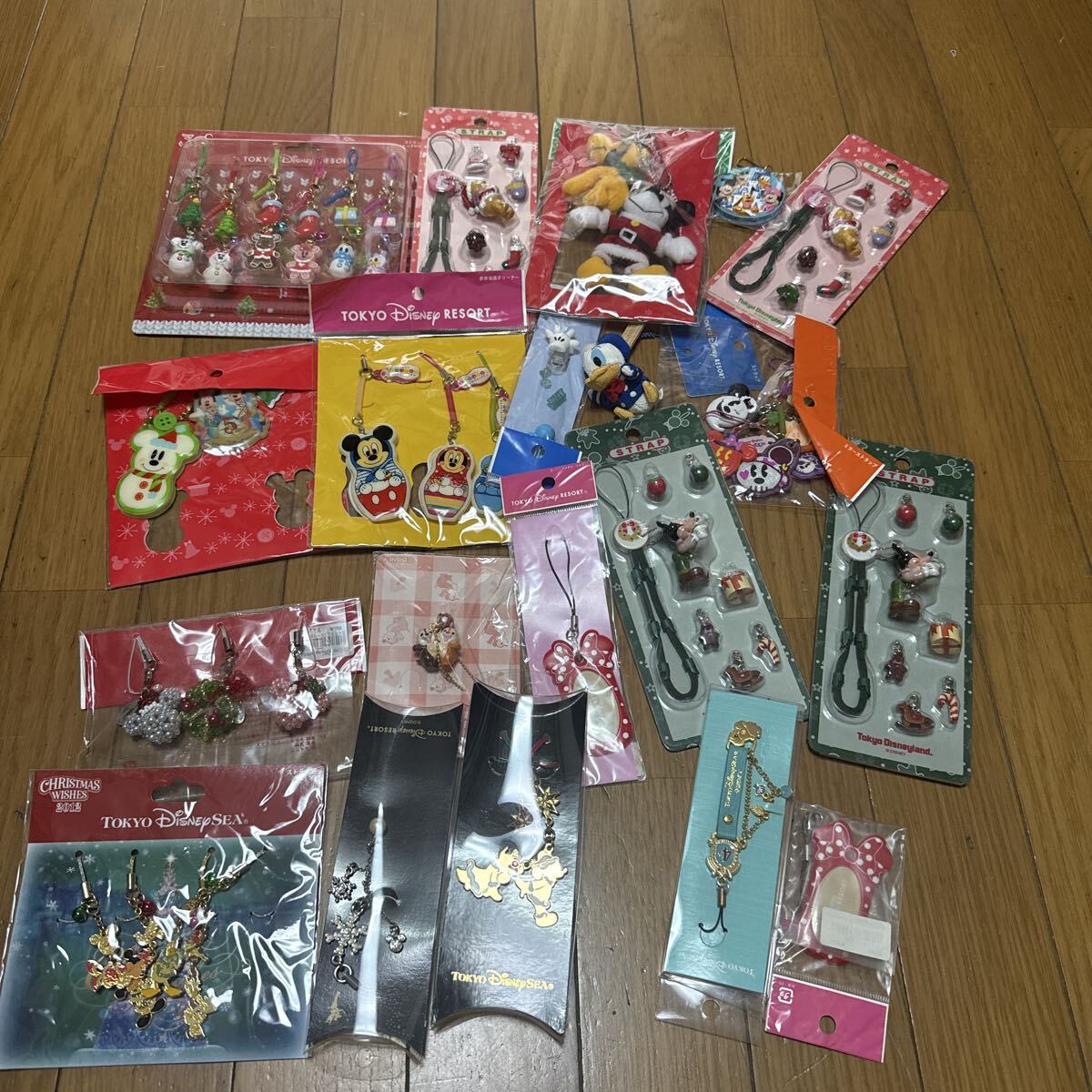 新品】☆新品 東京ディズニーリゾート25周年 ストラップセット（お