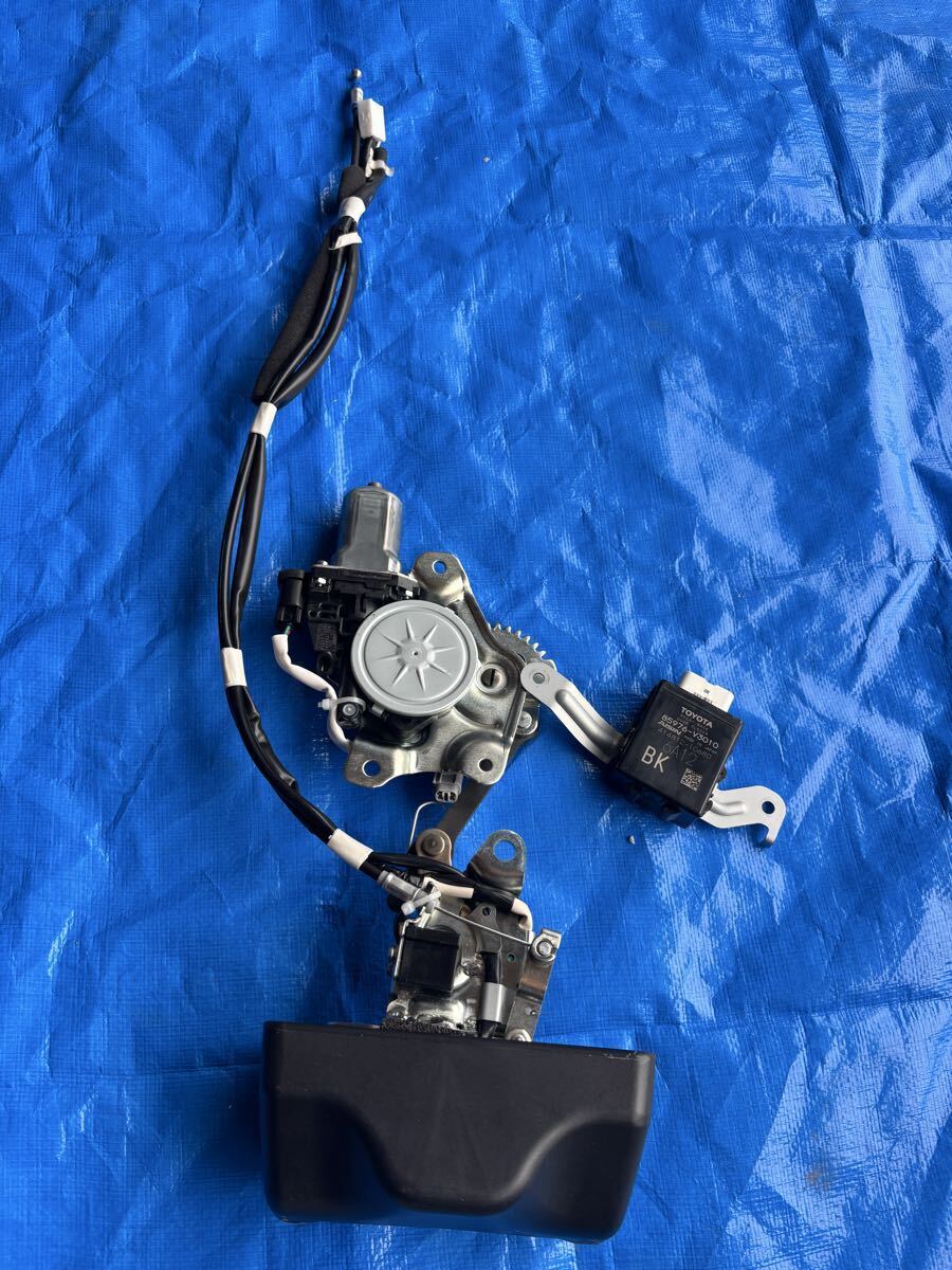 中古】100系 ハイエース リアゲート バックドア イージークローザー
