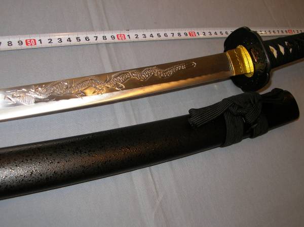 居合刀 黒色 刃波紋あり（新品】模造刀 大刀 直波紋 手彫り龍 厚