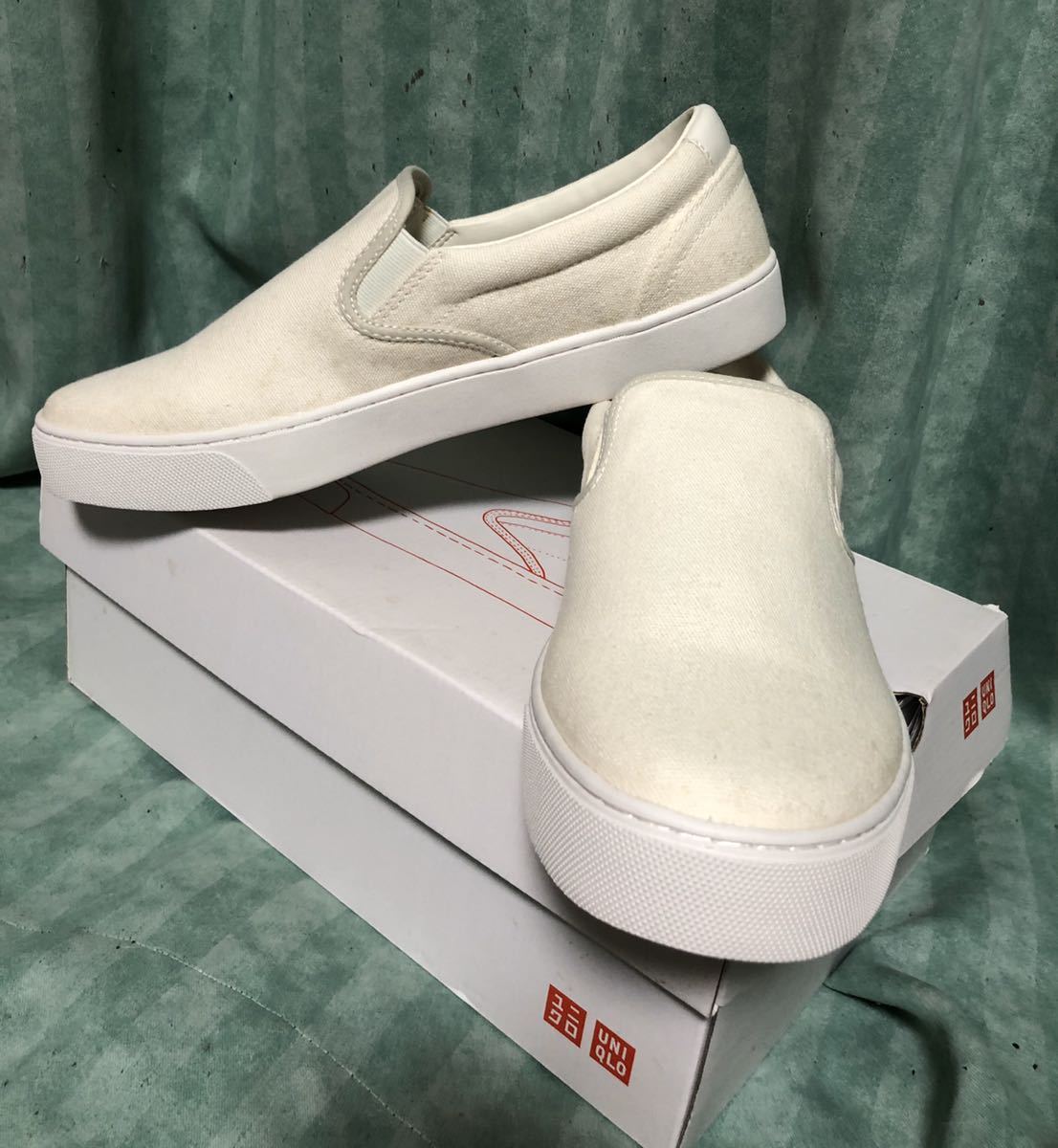 勧める 感謝祭 テント スリッポン 白 ユニクロ Tanseeq Org