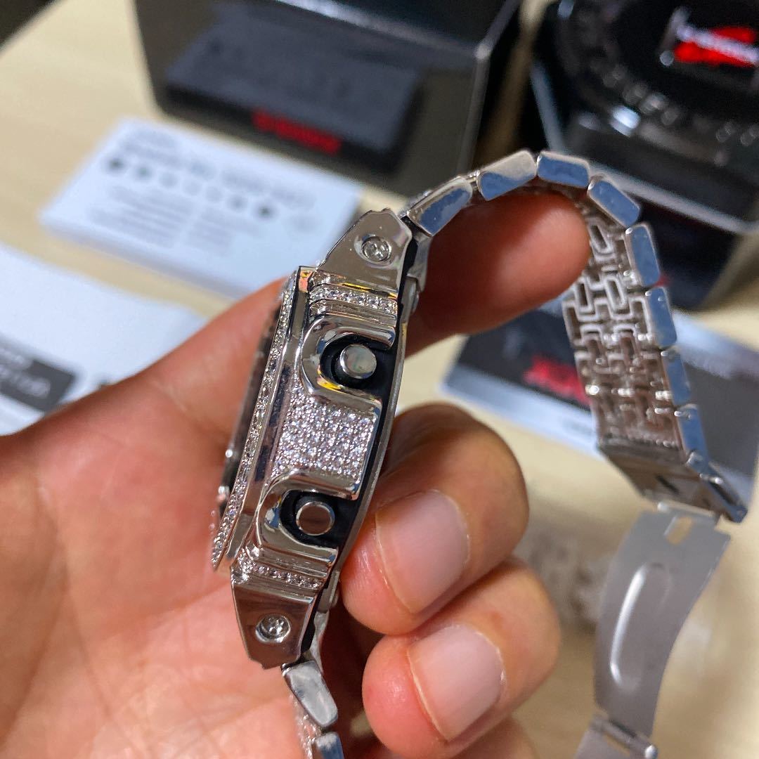 G-SHOCK カシ DW-5600 反転液晶 カスタム キュービックジルコニア