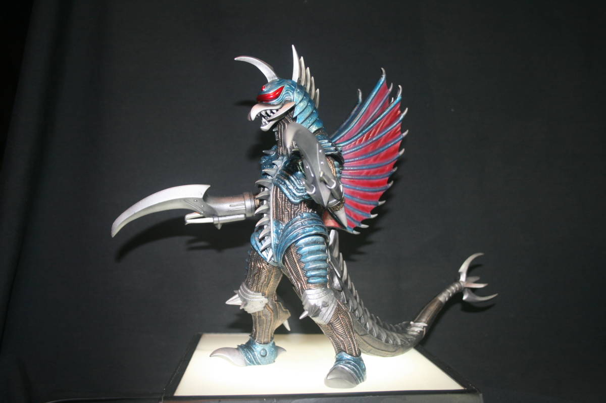 ゴジラ怪獣ソフビ　ガイガンミレース　リペイント完成品 ゴジラ怪獣ソフビ ガイガンミレース リペイント完成品 - メルカリ