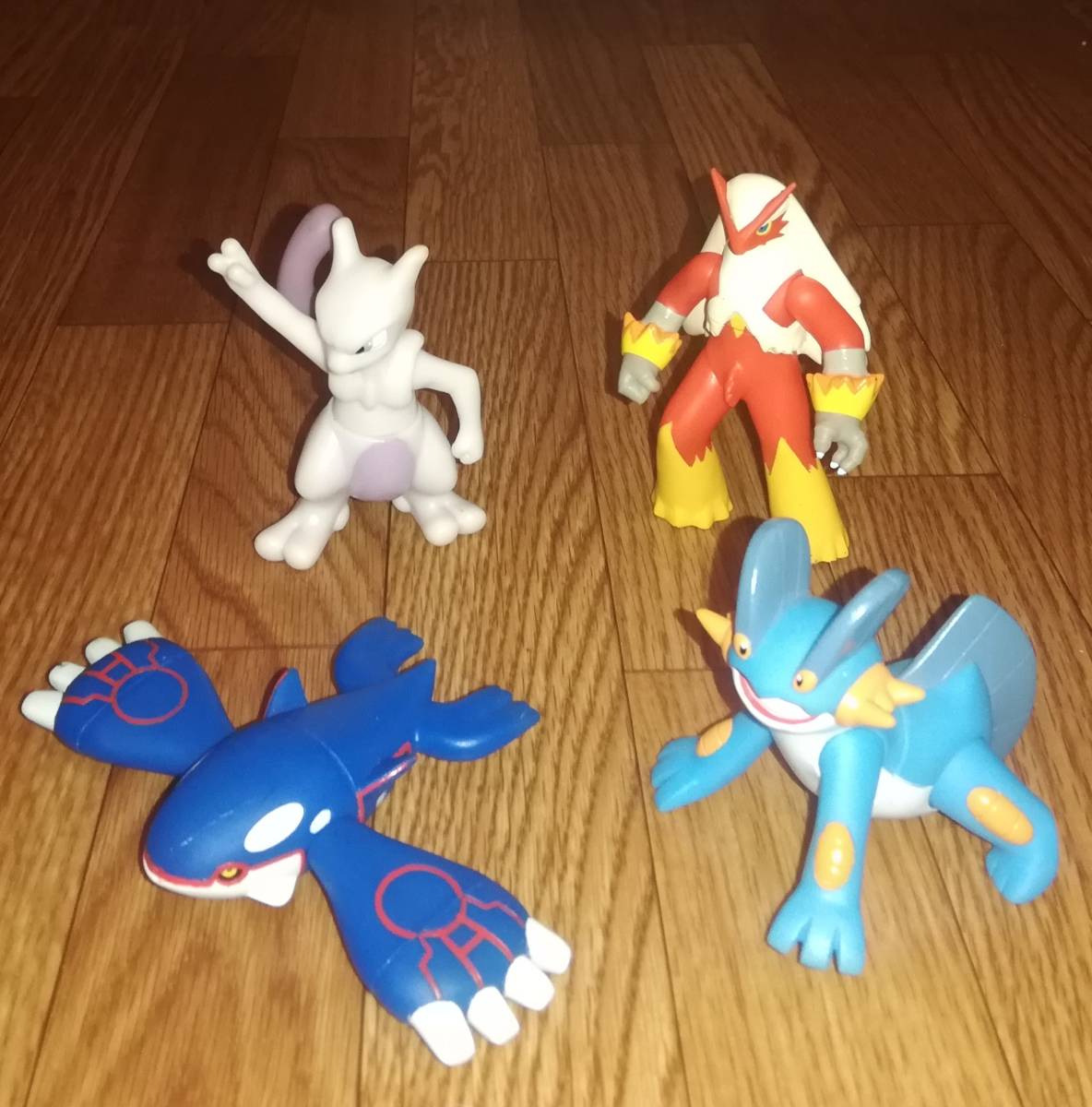 ポケモンキッズdx ミュウツー カイオーガ バシャーモ ラグラージ バンダイ 食玩 ソフビ の落札情報詳細 ヤフオク落札価格情報 オークフリー スマートフォン版