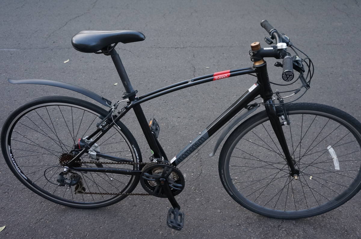 GIANT-MOMENTUM iNEED 700C 7速 520mmクロスバイク GIANT-MOMENTUM iNEED 700C 7速 520mmクロスバイク