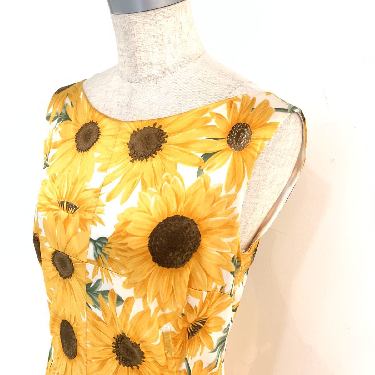 Dolce Gabbana One Piece ドルガバ ワンピース ノースリーブ 向日葵 イエロー の落札情報詳細 ヤフオク落札価格情報 オークフリー スマートフォン版