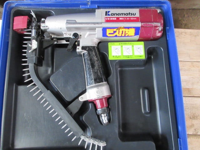 ★レア商品★カネマツ　ビス打ち機　VZ-232　エア工具　中古品 ☆jKanematsu 常圧ビス打ち機 VZ-232
