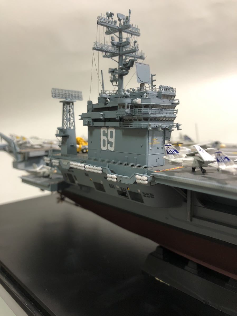 1/700 アメリカ海軍 空母 ドワイト．D．アイゼンハワー1975 フルハル