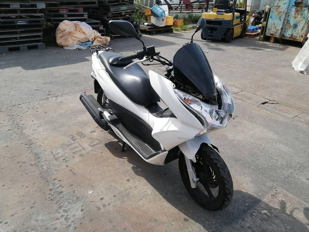 PCX125 JF28 エンジン 事故車から降ろしました。 ジャンク扱い