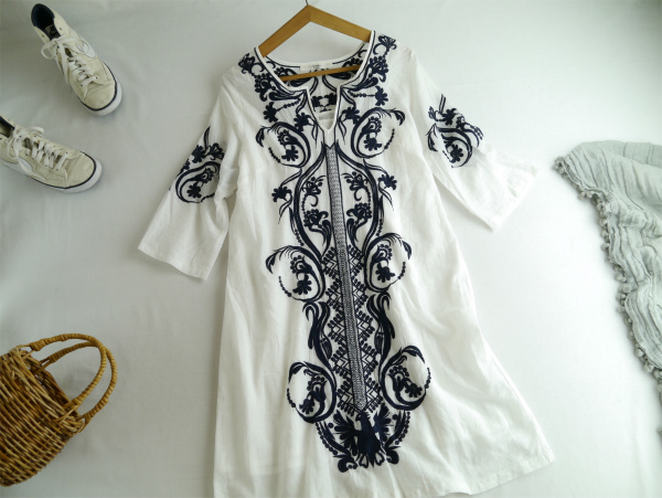 アナザーエディション Another Edition 可憐な フラワー柄 刺繍に包まれる ふんわり キーネック ワンピース の落札情報詳細 ヤフオク落札価格情報 オークフリー スマートフォン版