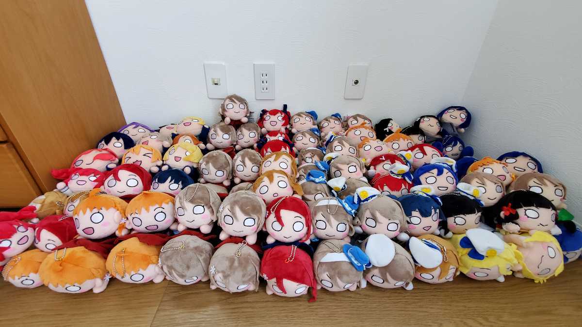 新品】ラブライブ！シリーズ 寝そべりぬいぐるみ 大量セット の落札