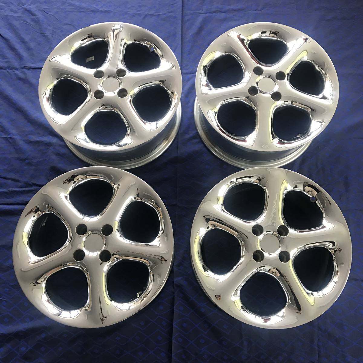 pcd100 4穴 車用ホイール 16インチ4穴 pcd100 4本 の人気商品一覧 安い