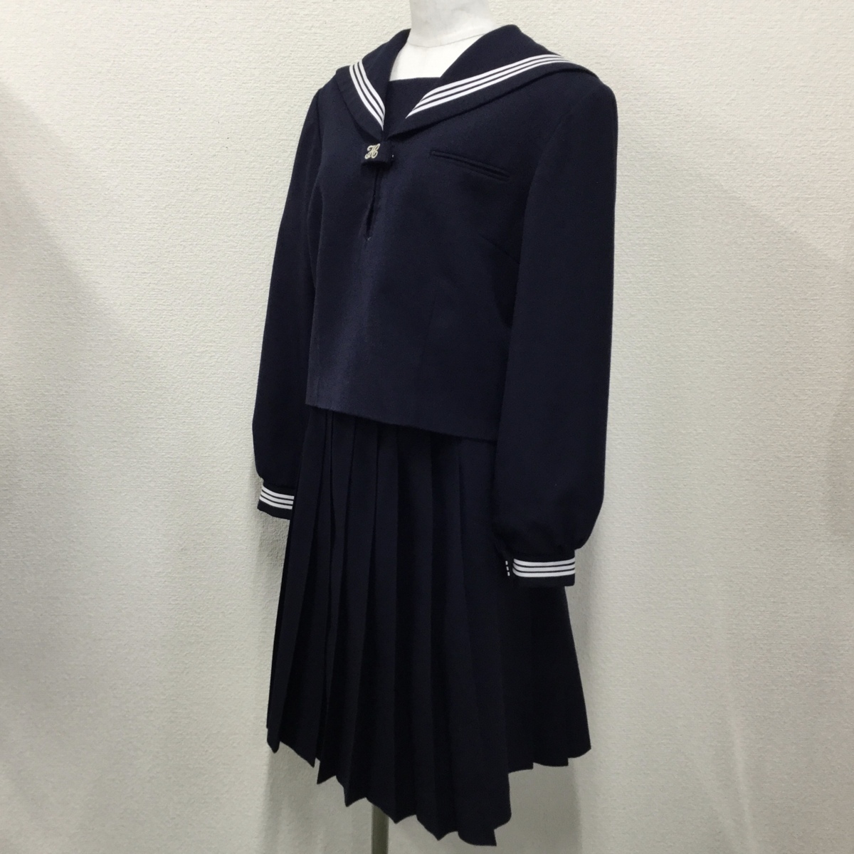 A183 (中古) 埼玉県 行田市立西中学校 セーラー服 上下セット /170A