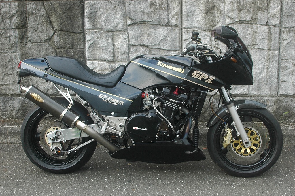 GPZ400F オーリンズツインサス化等カスタム多数