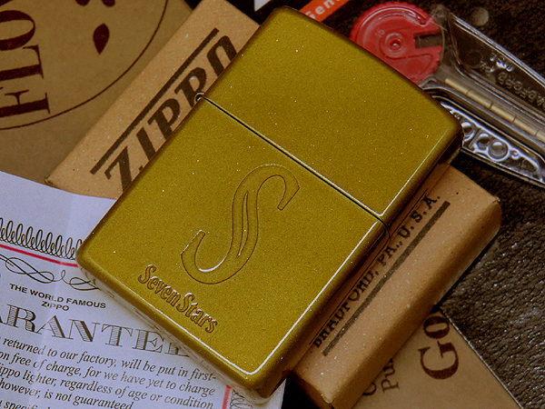 懸賞 00 Seven Stars Silent Smoke Zippo Glitter Gold Brass セブンスター サイレント スモーク 光輝グリッターゴールドブラスカスタム の落札情報詳細 ヤフオク落札価格情報 オークフリー スマートフォン版