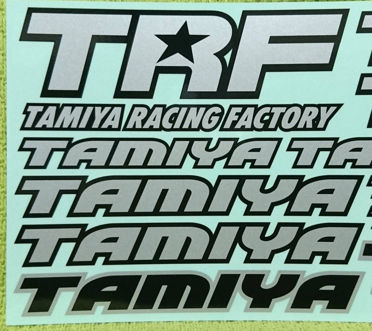 新品】タミヤ TRF ロゴ ステッカー B カスタマー 2002当時物 黒/銀 1
