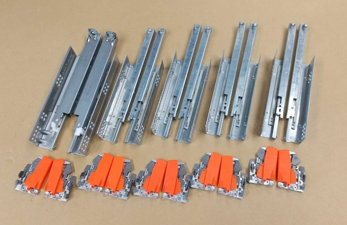新品】blum ブルム スライドレール 560H 300ミリ＝1セット、550H 300
