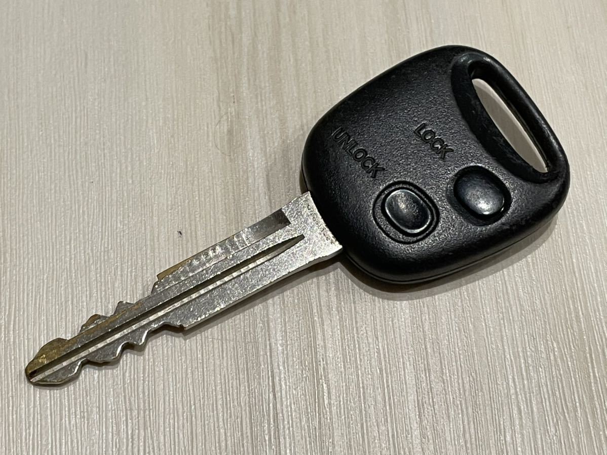 ダイハツ・2ボタン・キーフリーリモコン（スマートキー）　未使用・未登録品 新品未登録 ダイハツ リモコン スマートキー キーレス キー