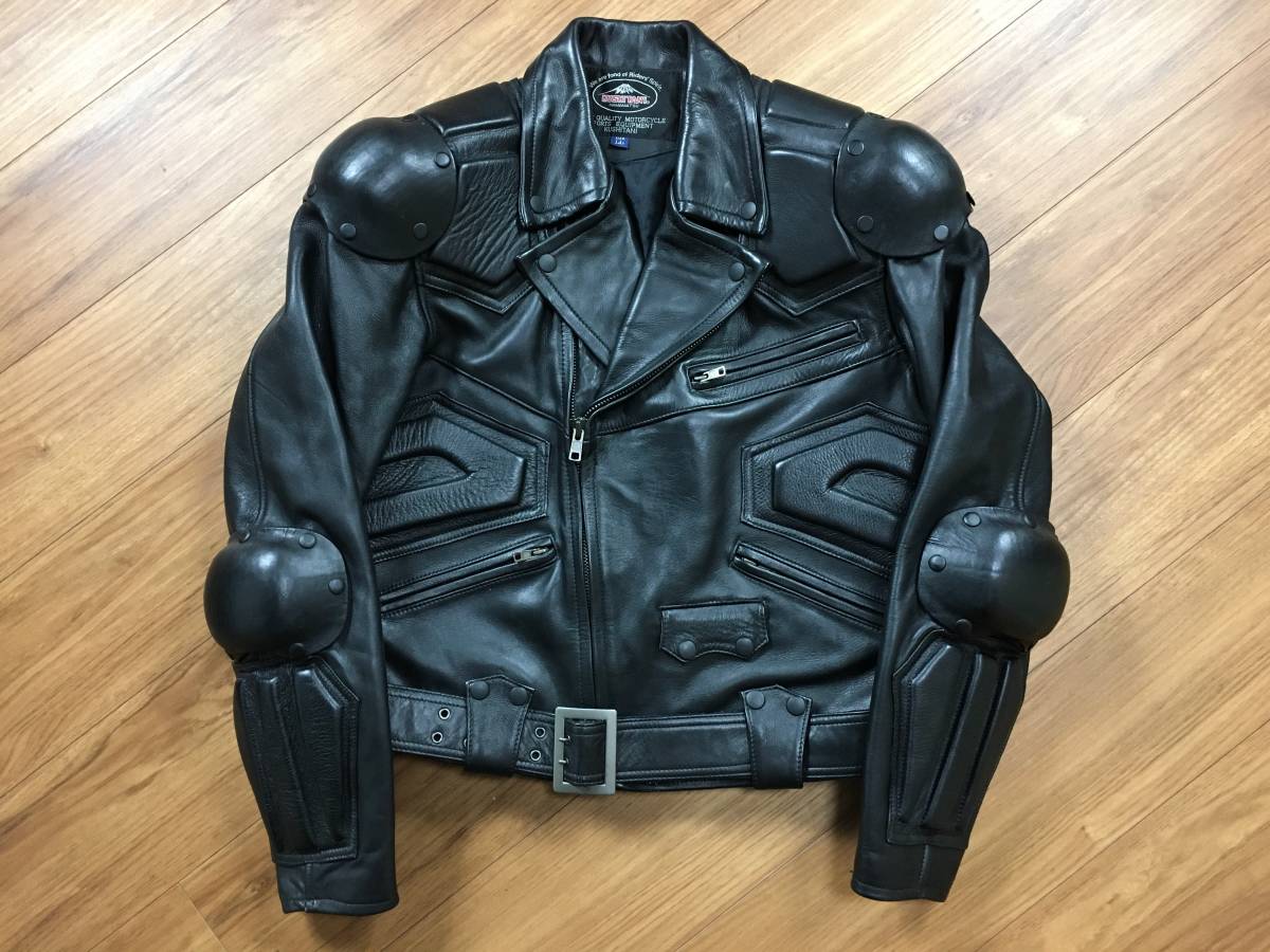 新品 KUSHITANI クシタニ ライダースーツ 牛革(値下げ不可)（KUSHITANI 