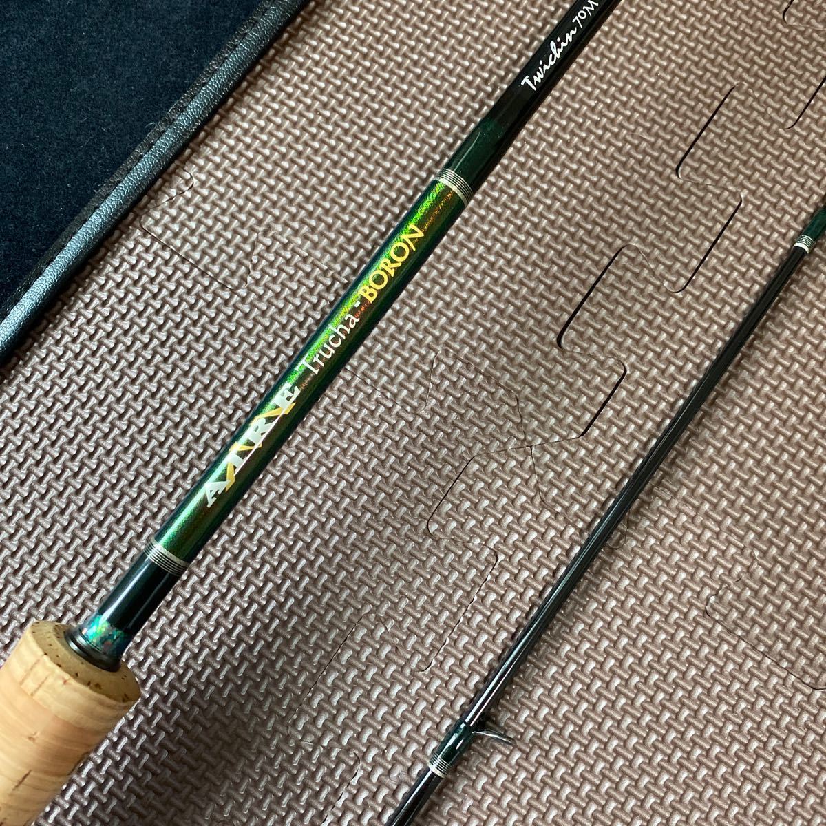 エムアイレ M AIRE トゥルーチャ ボロン トゥイッチン Trucha
