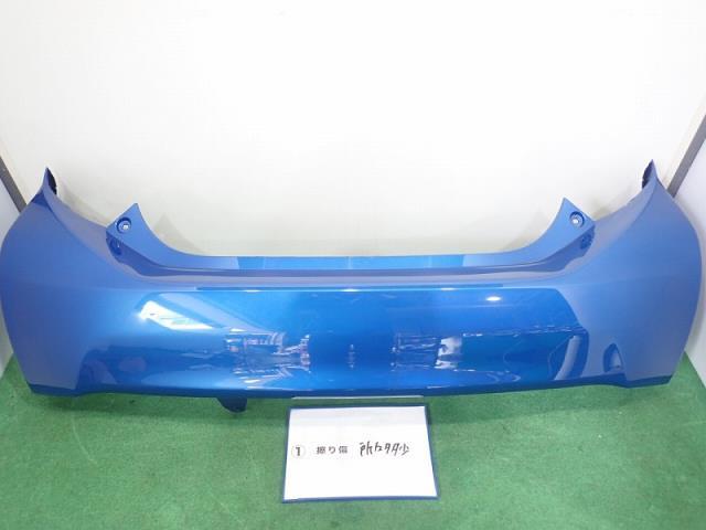 アクア DAA-NHP10 リアバンパー 8T7 52159-52790-J0