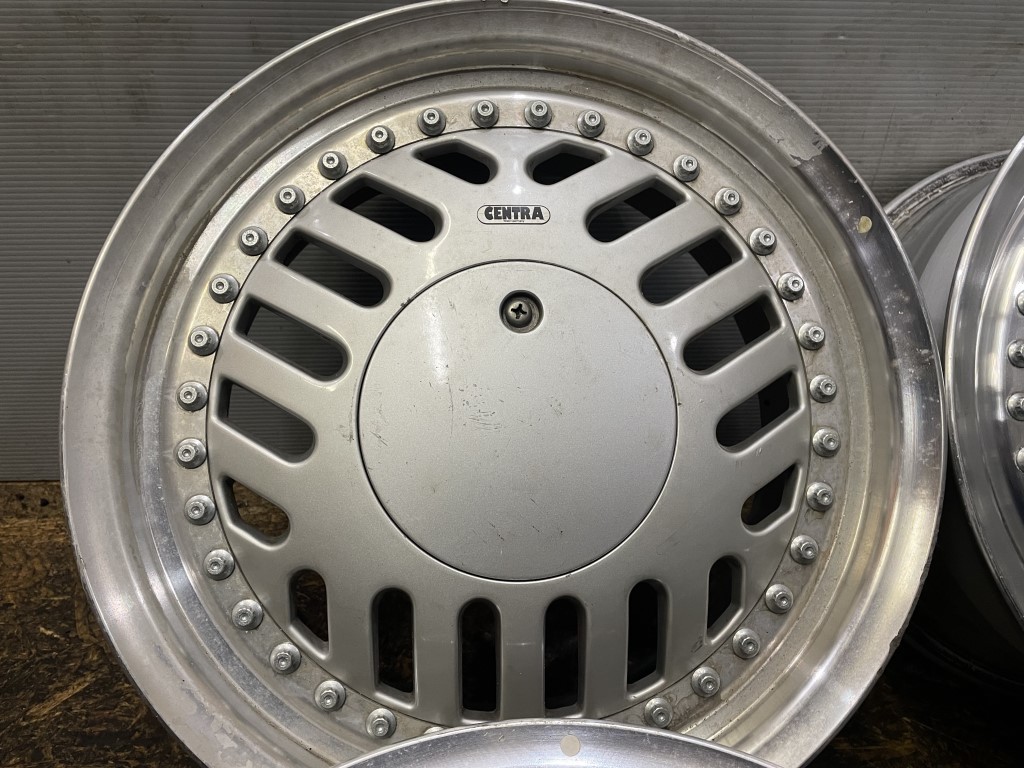 汎用 1/24 旧車15インチホイール RAYS CENTRA ZR風 BEST写真館