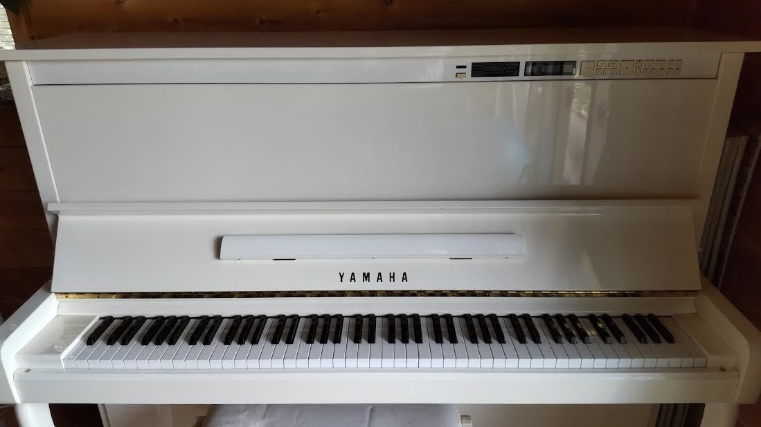 KAWAI アップライトピアノ KS1