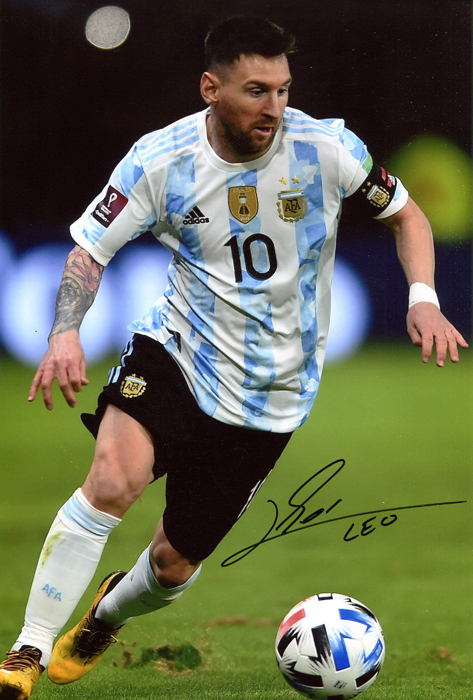 リオネル・メッシ 直筆サイン入り写真 フレーム付き リオネル·メッシ 直筆サイン入り写真 フレーム付き Amazon.co.jp