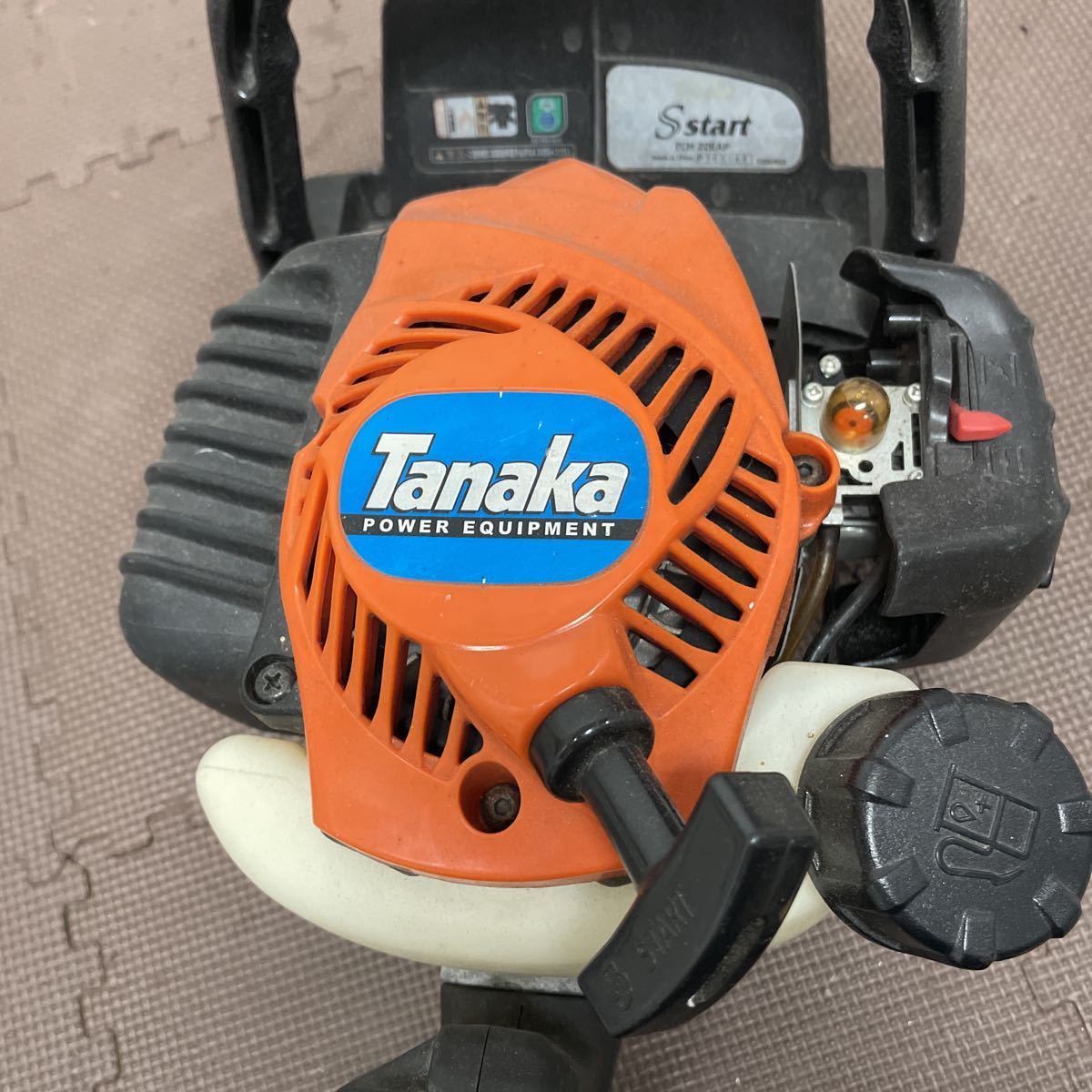 中古品 tanaka タナカ エンジンヘッジトリマー THT-2000
