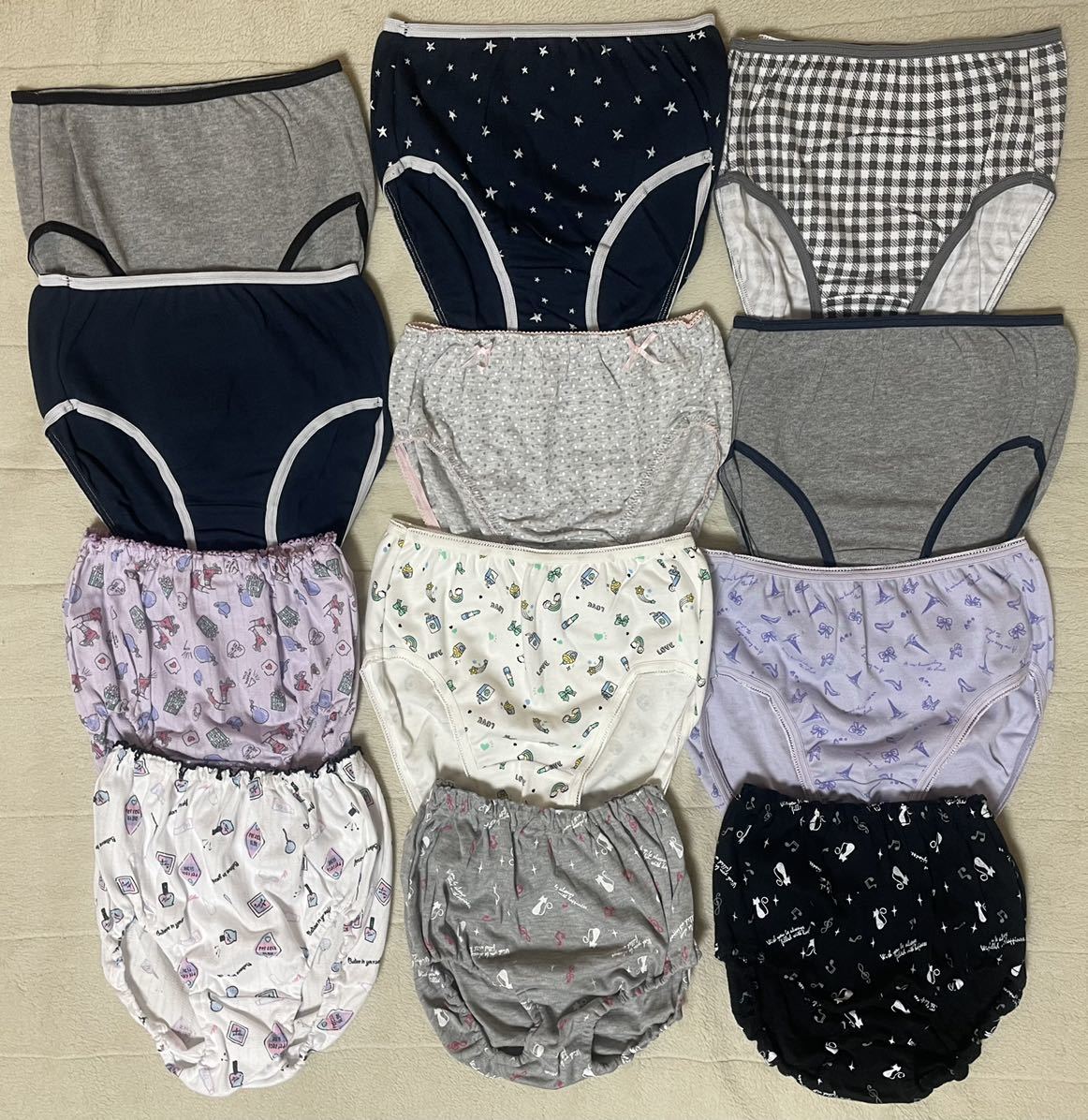 ＪＳ小学生高学年　パンチラ 