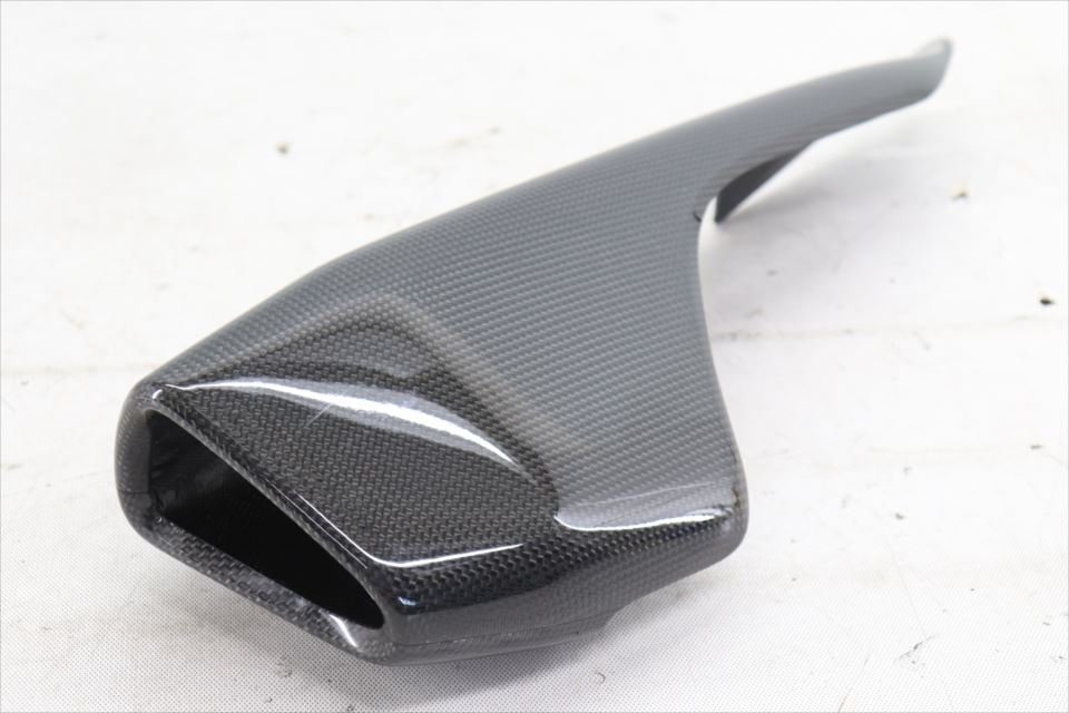 cbr1000rr sc59 カーボンサイレンサーカバー　カバーのみです。 cbr1000rr sc59 カーボンサイレンサーカバー カバーのみです