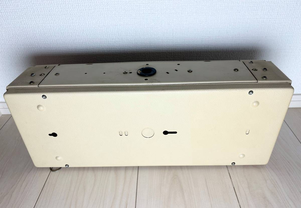 傷や汚れあり】〇ナショナル 避難口誘導灯 FA11976〇 非常口 文字