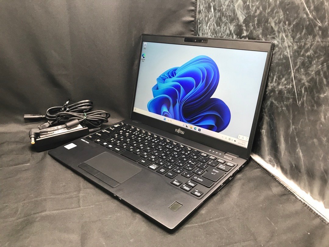 富士通 ノートパソコン/メモリ16GB/SSD256GB/Win11