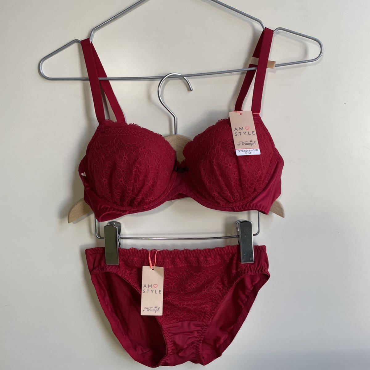 【未使用】新品【トリンプ】B75 レッド 夢みるブラ ライト ブラ＆ショーツセット デイジーシャワー AMST1260 上下セット
