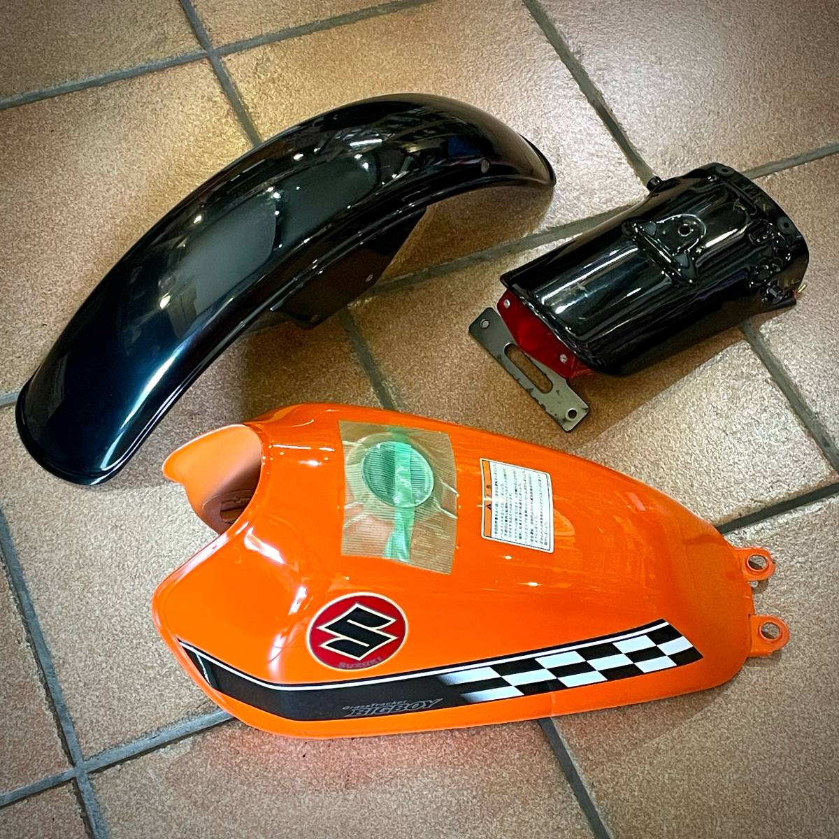 TW200 TW225 ヒップアップ ケツ上げ サススワップ アダプター 検索用 セロー グラストラッカー ＢＩＧＢＯＹ バンバン ＸＬＲ ＦＴＲ ケツ上げ大作戦！リアサスヒップアップアダプター（ヤマハ TW200E）by