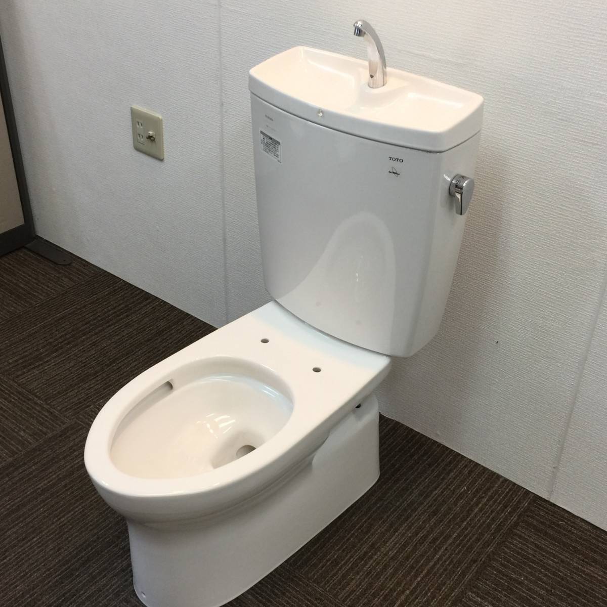 ☆未使用 TOTO 便器 + 手洗いタンク ピュアレストQR CS230B