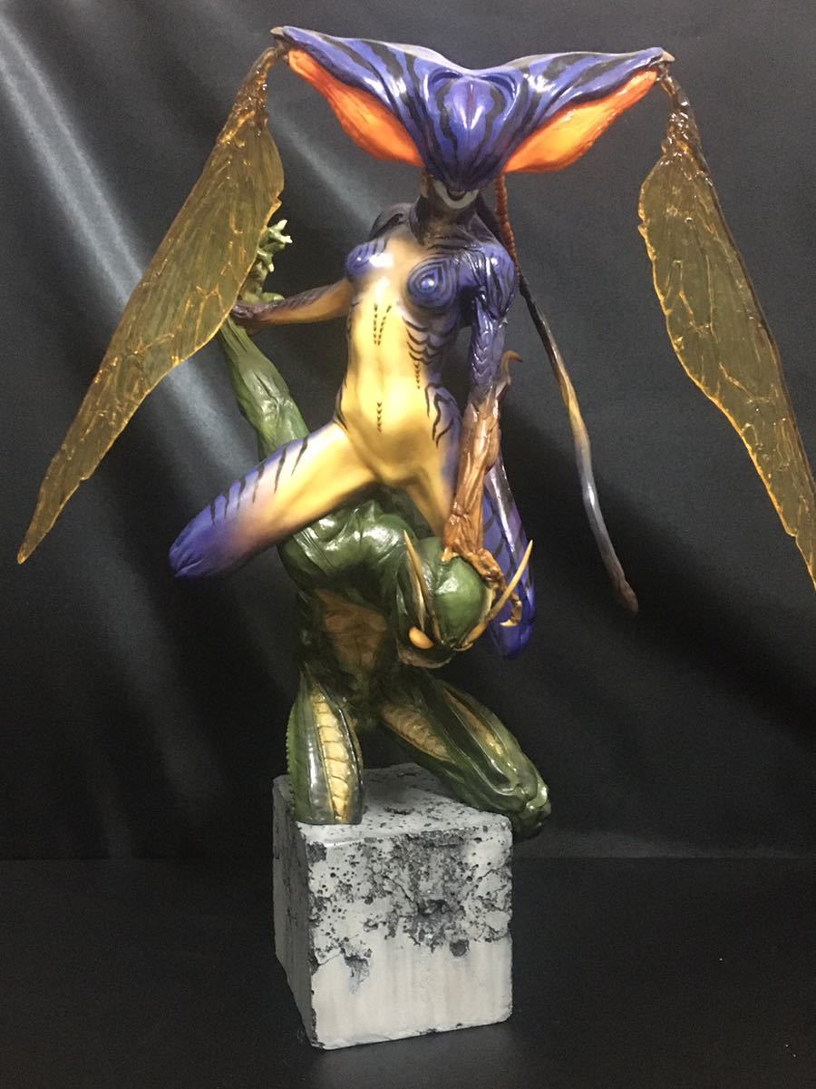 【新品】BEE WOMAN　ハチ女　フューチャーモデルズ　再販　ガレージキット 目立った傷や汚れなし】フューチャーモデルズ 1/6 ハチ女vs仮面