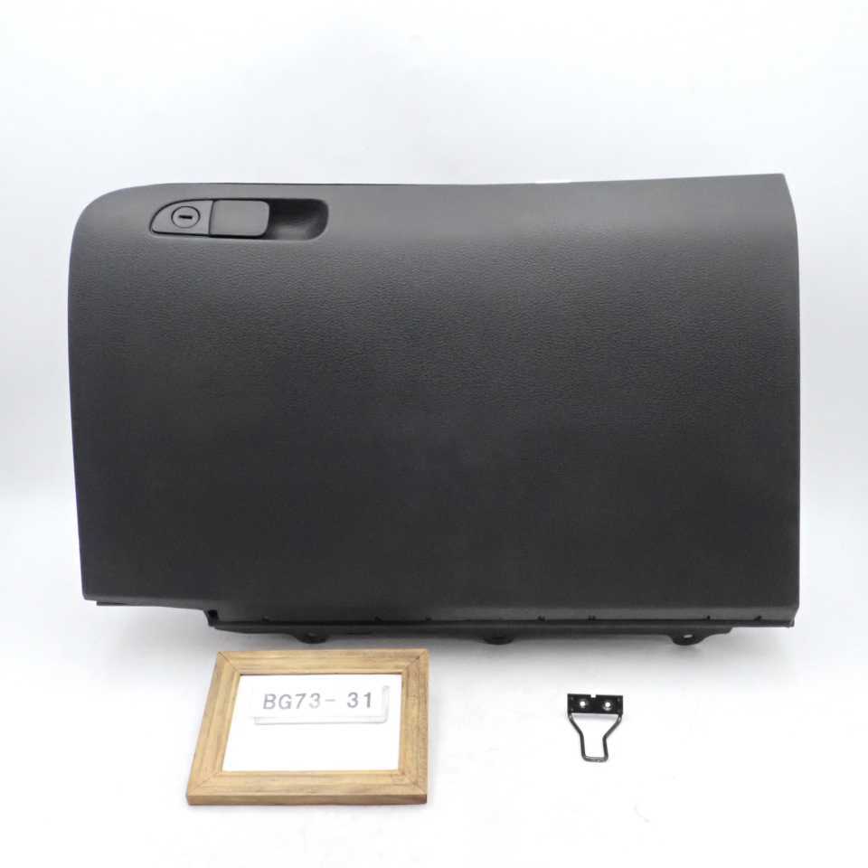 【やや傷や汚れあり】ダッジ チャレンジャー 純正 グローブボックス BOX 助手席 中古 即決の落札情報詳細 ヤフオク落札価格検索 オークフリー