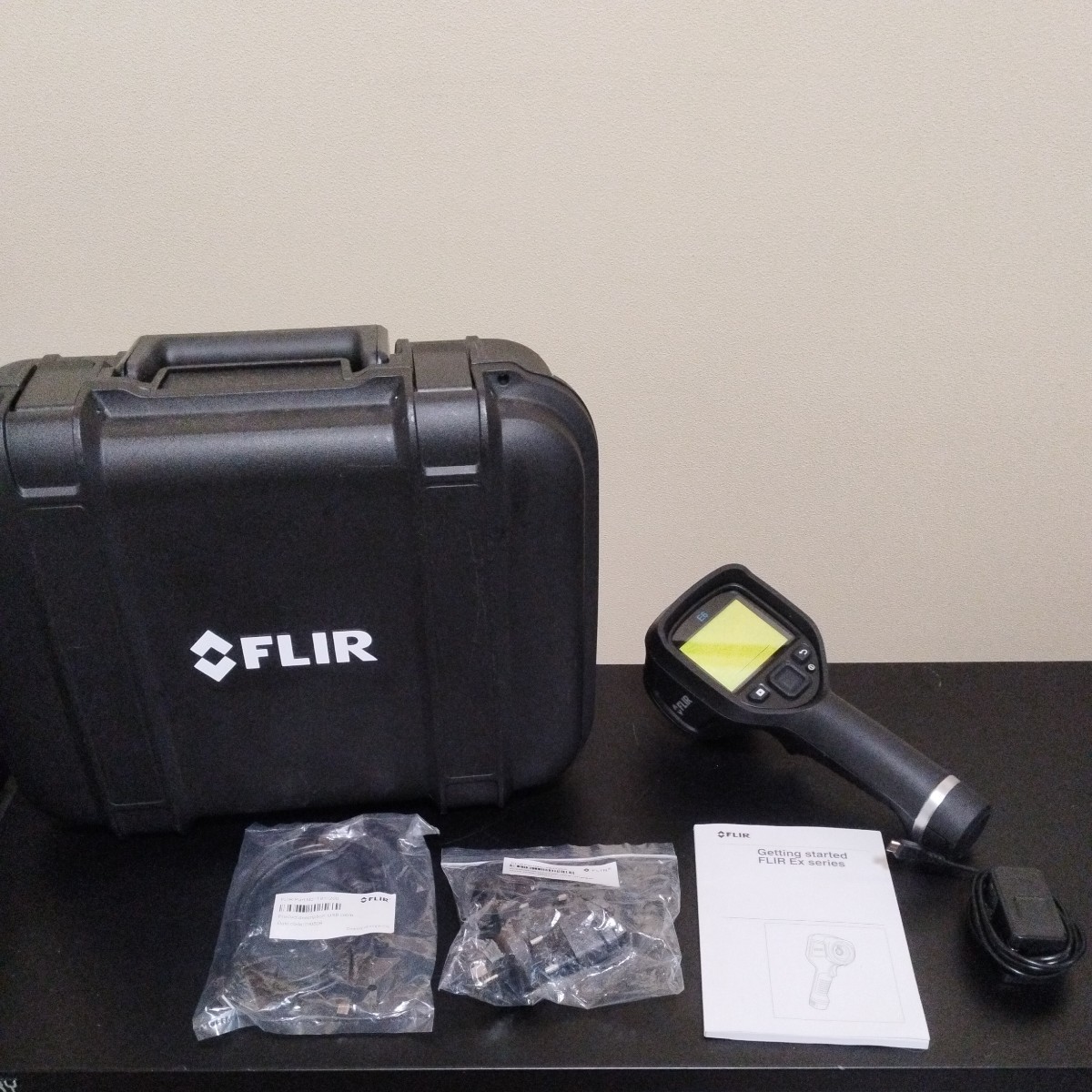 中古品】FLIRサーモグラフィカメラE6A ぎょうぎょうしく