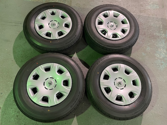 ハイエース ほぼ新車外し純正15インチ&タイヤセット 4本 トヨタ