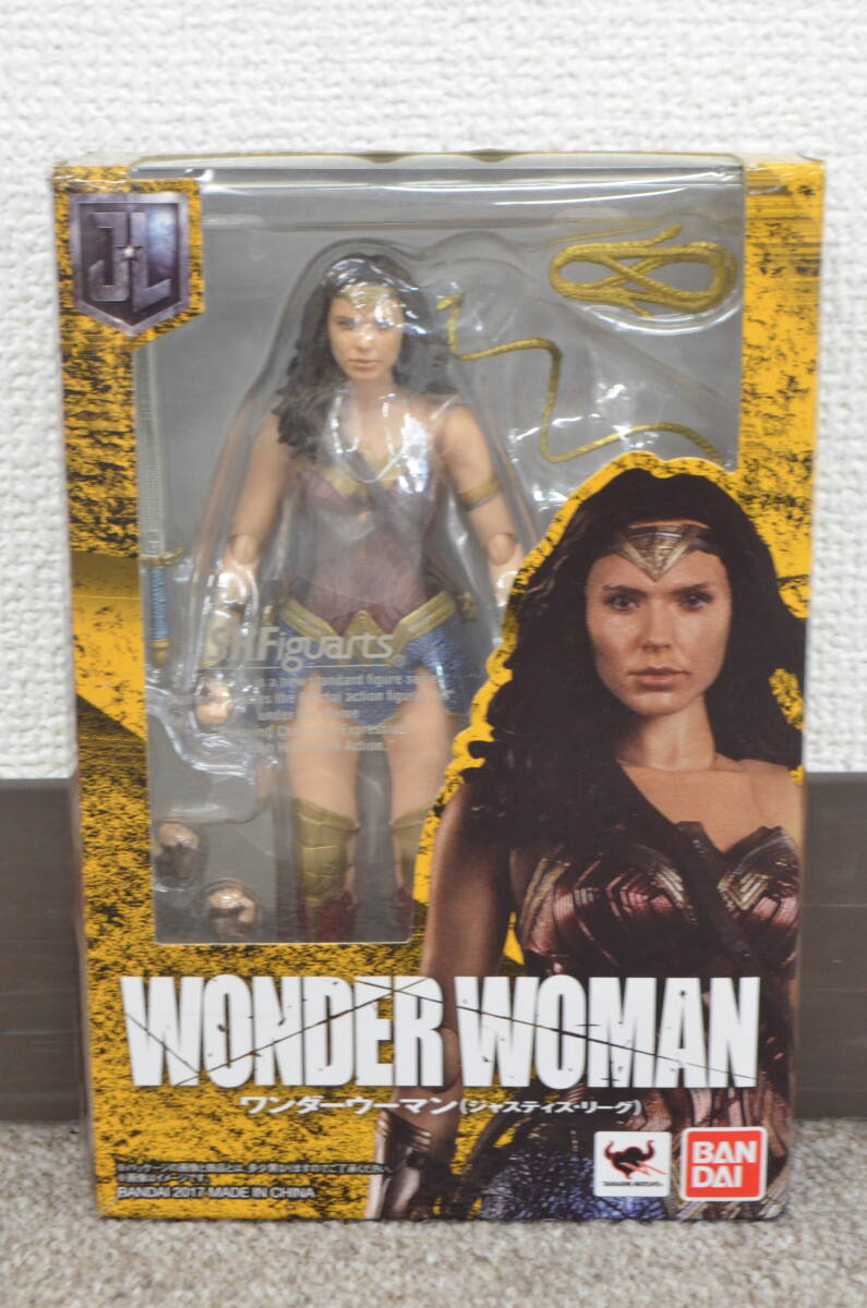 ワンダーウーマン フィギュア 1/10 IRON STUDIOS アイアンスタジオ