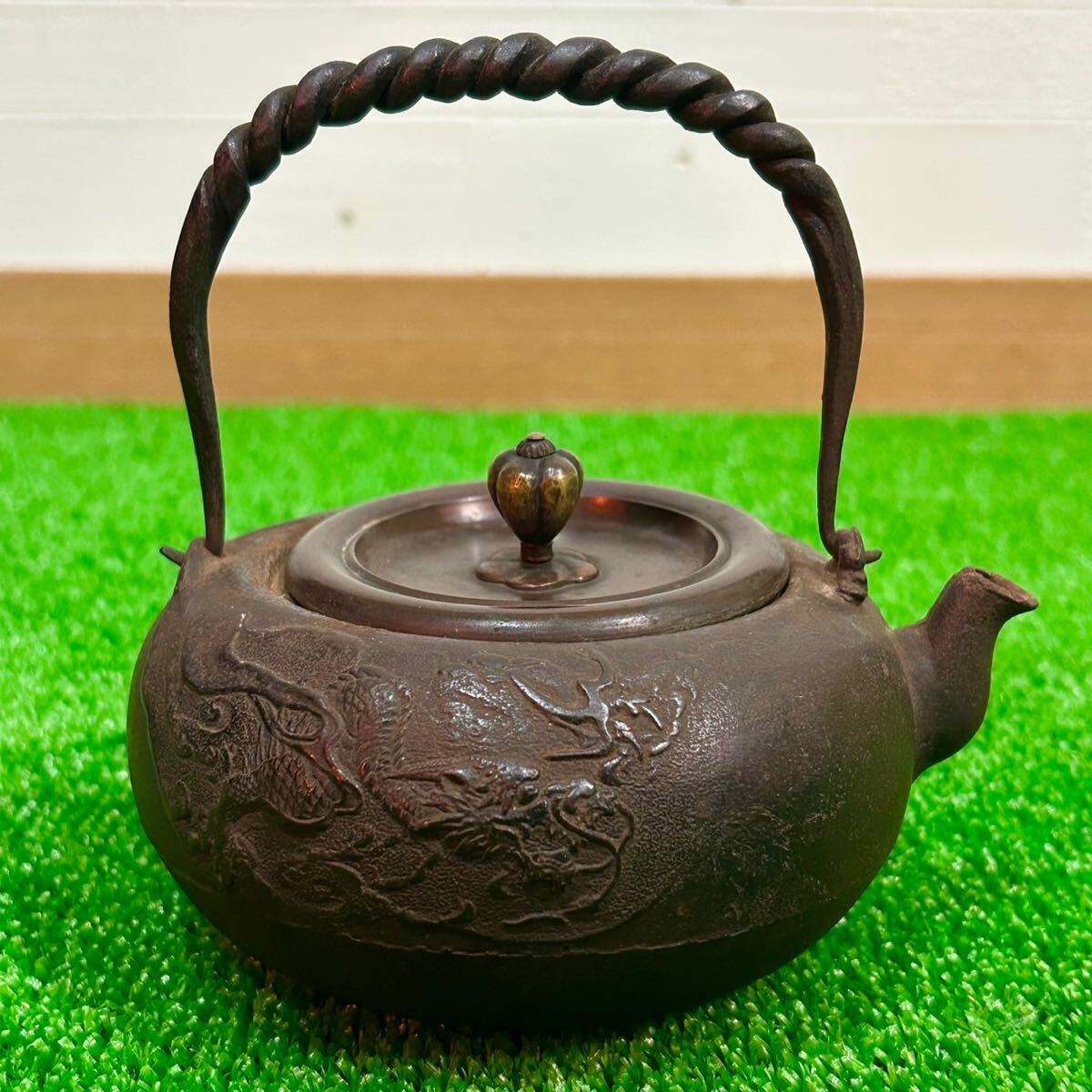 【 鉄瓶 / 龍文堂 】 工芸品 金属工芸品 囲炉裏 骨董品 鉄瓶 / 龍文堂 】 工芸品 金属工芸品 囲炉裏 骨董品