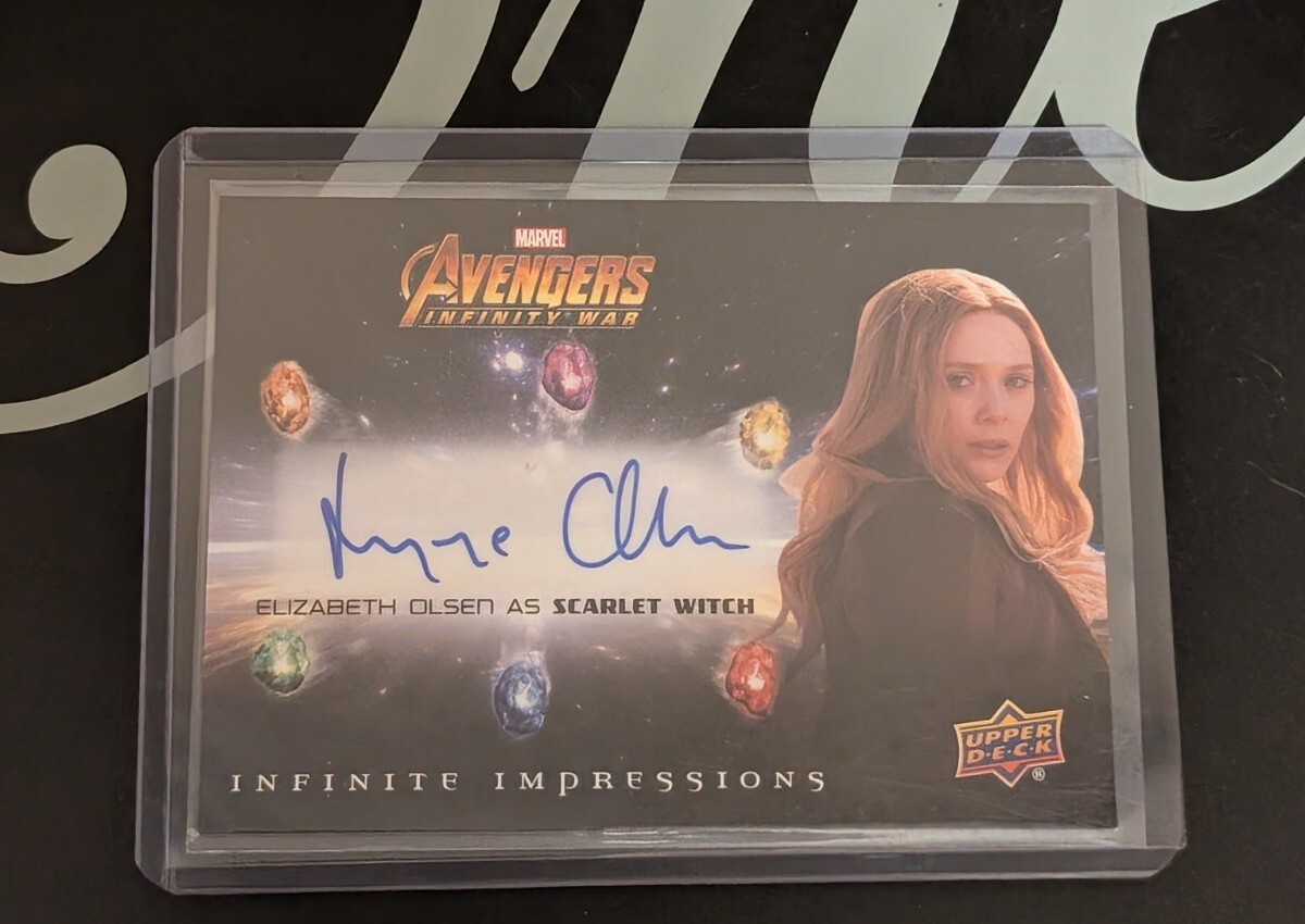 アベンジャーズエンドゲーム エリザベスオルセン UPPERDECK サインカード エリザベス・オルセン サイン入りカード スカーレット・ウィッチ