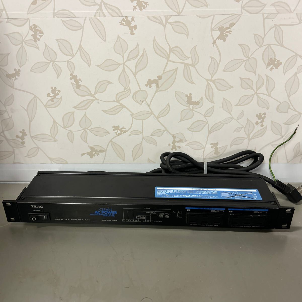 TEAC ノイズフィルター ACパワータップ AV-P455 NOISE FILTER AC POWER TAP TEAC AV-P455 ノイズフィルター AC電源タップ 通電確認のみ