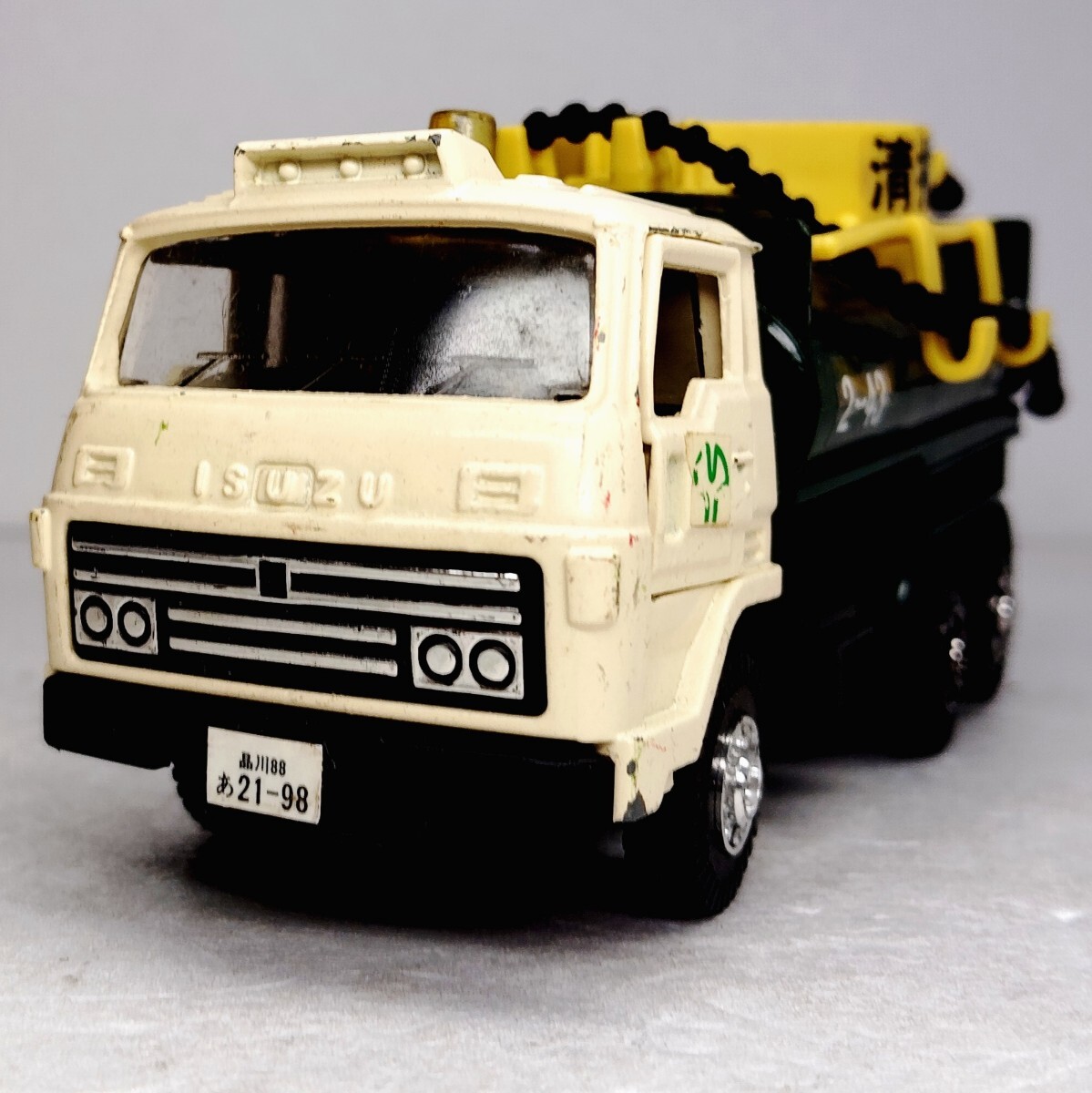アリイ製のぶりっ子トラッカー うんちんぐカー（バキュームカー） アリイ製のぶりっ子トラッカー うんちんぐカー（バキュームカー