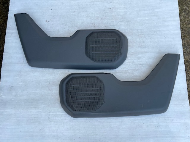 新品】三菱 ミニキャブトラック スピーカー取り付けステー 2個